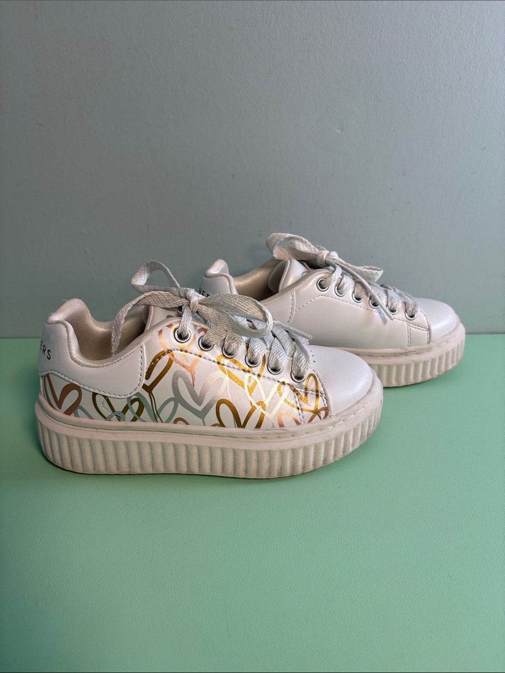 Skechers Hi Ridge White Sneaker with Gold & Silver Hearts, Girl Size 11 Shoes